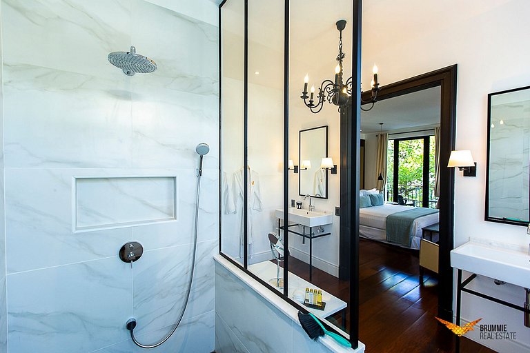 A Sophisticated Oasis Where Nature Meets Design