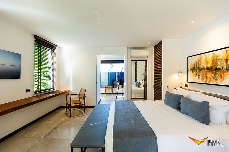 Enorme Mansão com Decoração Contemporânea