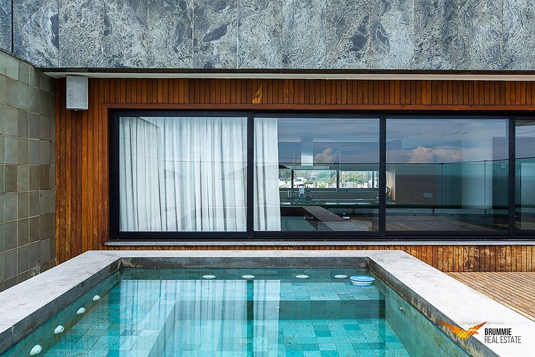 Beautiful Penthouse on Barra da Tijuca Beach
