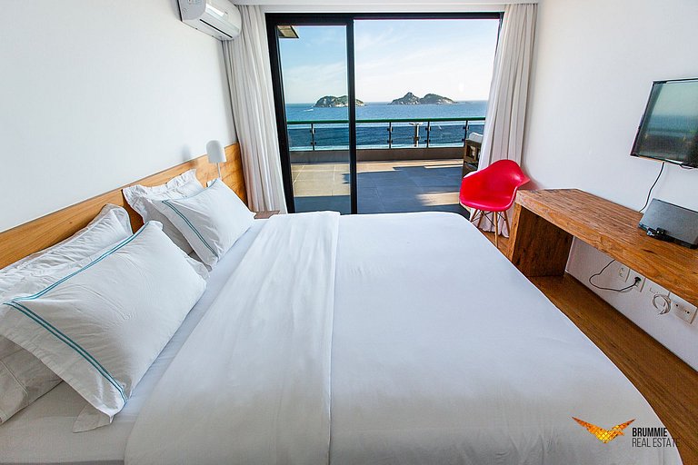 Beautiful Penthouse on Barra da Tijuca Beach