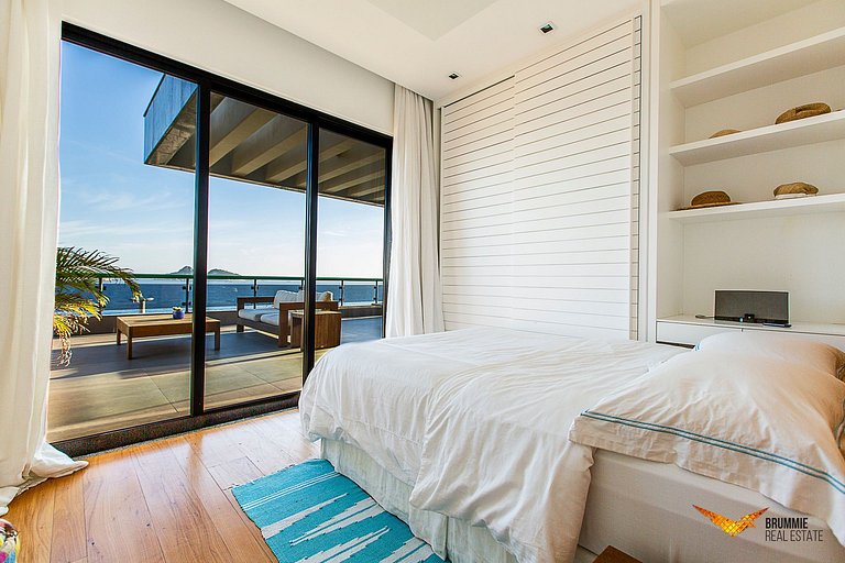 Beautiful Penthouse on Barra da Tijuca Beach