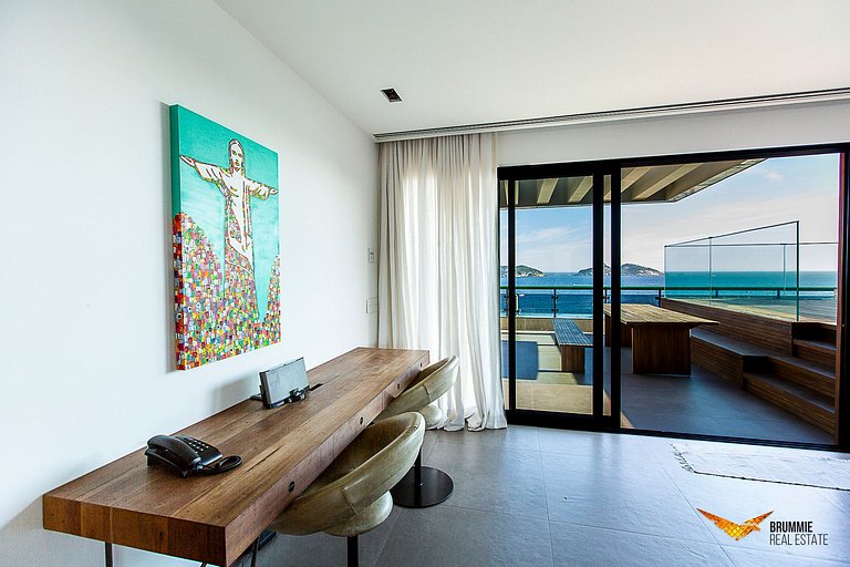 Beautiful Penthouse on Barra da Tijuca Beach