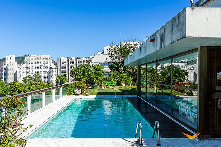 One of the Largest Penthouses in the World — 4,000m² of Icon