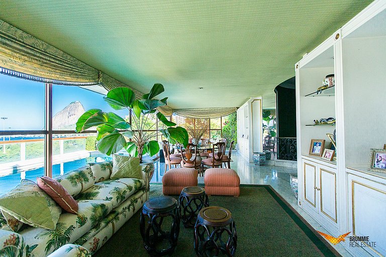One of the Largest Penthouses in the World — 4,000m² of Icon