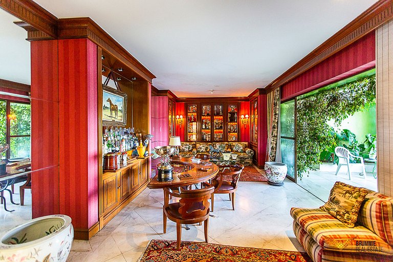 One of the Largest Penthouses in the World — 4,000m² of Icon