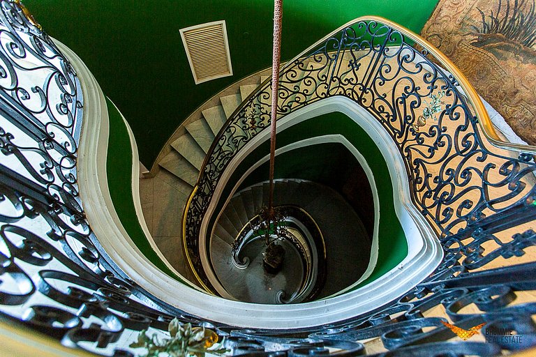 One of the Largest Penthouses in the World — 4,000m² of Icon