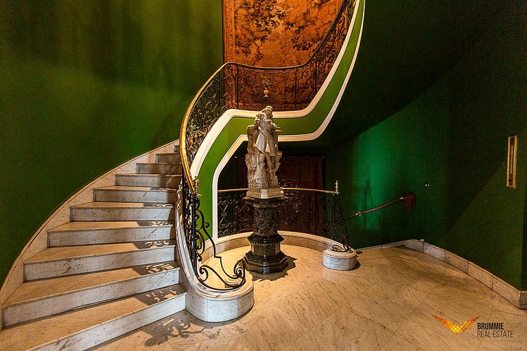 One of the Largest Penthouses in the World — 4,000m² of Icon