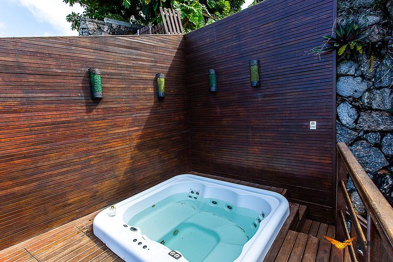Spectacular 6 bedroom mansion in Joá
