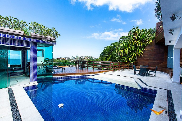 Spectacular 6 bedroom mansion in Joá