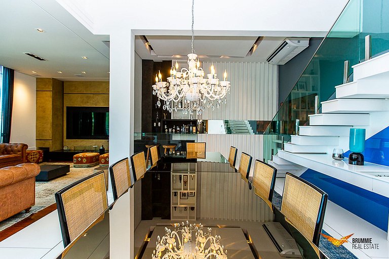 Spectacular 6 bedroom mansion in Joá