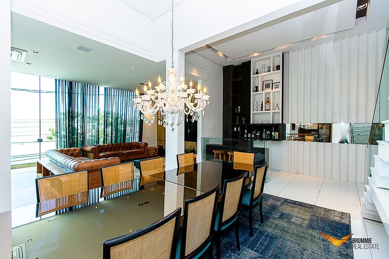 Spectacular 6 bedroom mansion in Joá