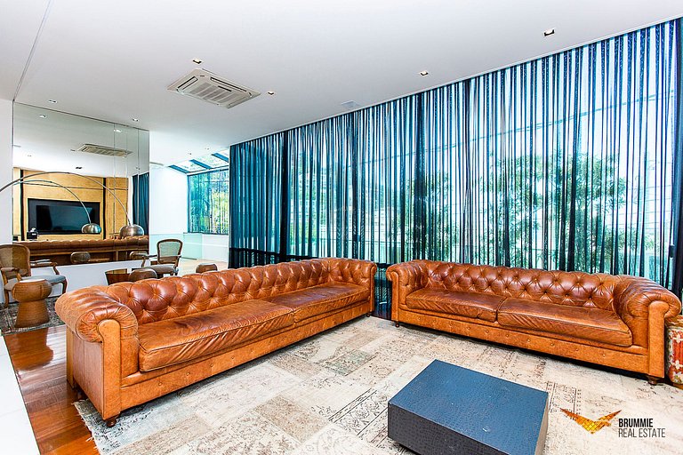 Spectacular 6 bedroom mansion in Joá