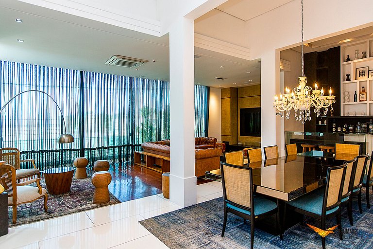 Spectacular 6 bedroom mansion in Joá