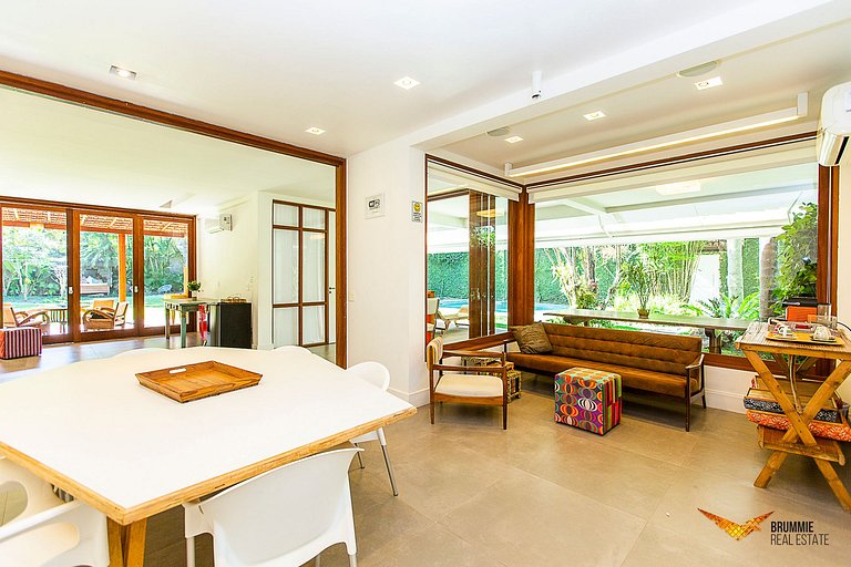 Linda Casa no Joá