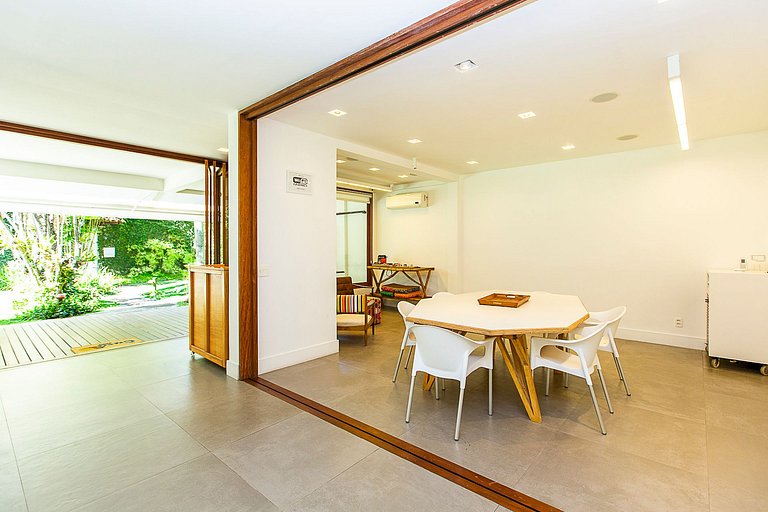 Linda Casa no Joá