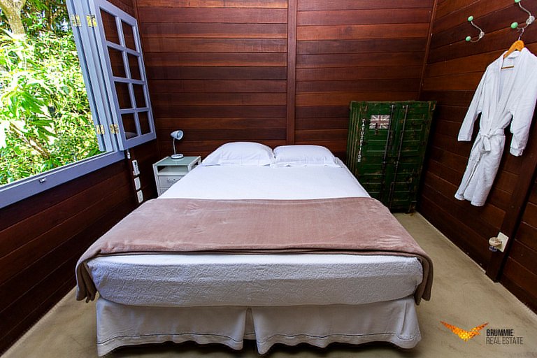 Linda Casa no Joá