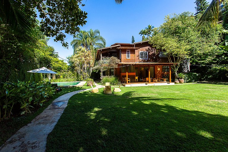 Linda Casa no Joá