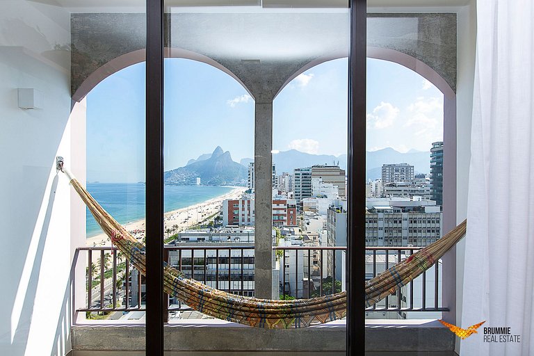 Cobertura Duplex com Vista Deslumbrante em Ipanema
