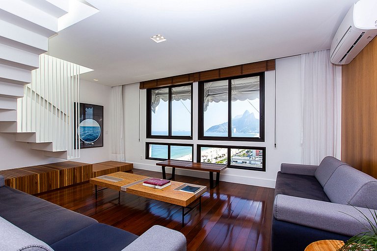 Cobertura Duplex com Vista Deslumbrante em Ipanema