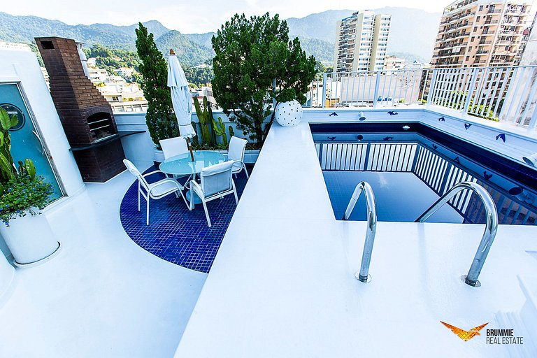 Stylish Penthouse in the Heart of Leblon