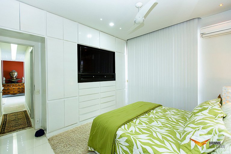 Stylish Penthouse in the Heart of Leblon