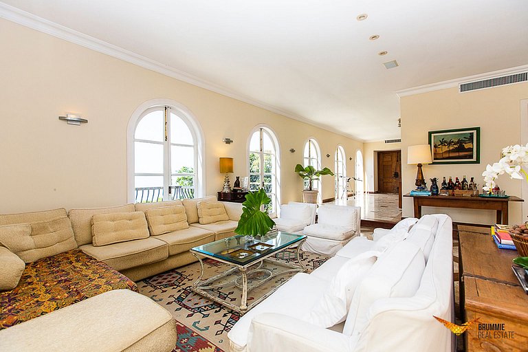 Incredible Mansion for Filming in Joá