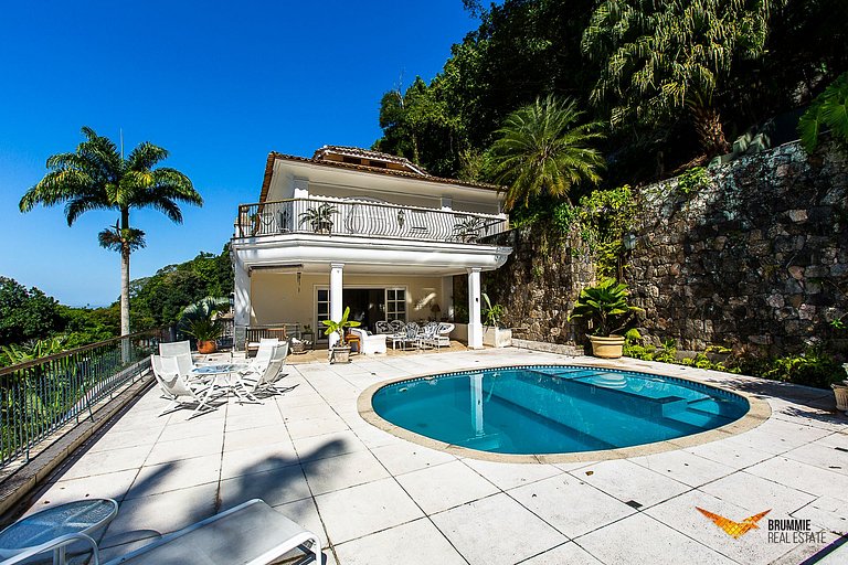Incredible Mansion for Filming in Joá
