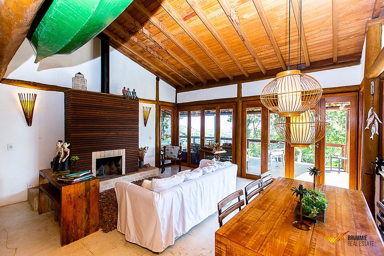 Casa Peterpan – Refugio entre el bosque y el mar