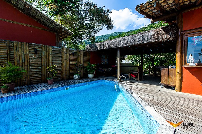Casa Peterpan – Refugio entre el bosque y el mar