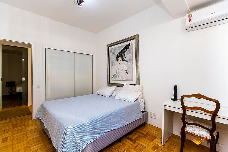 Penthouse in Leblon - steps from the beach