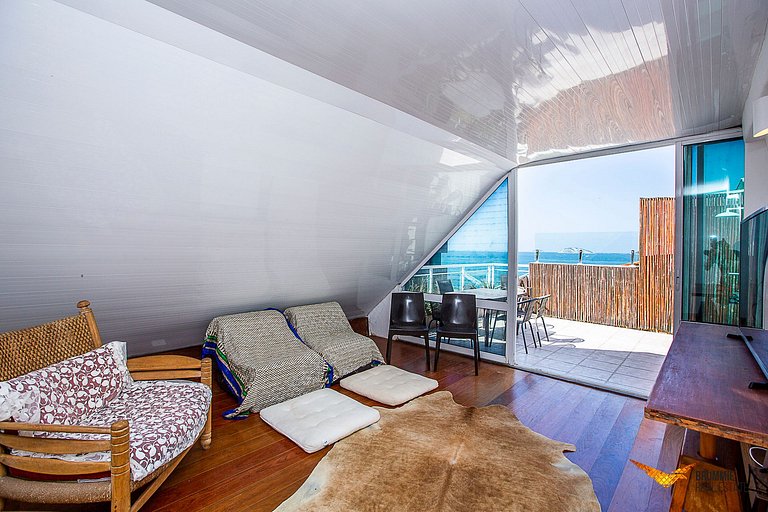 Penthouse in Leblon - steps from the beach