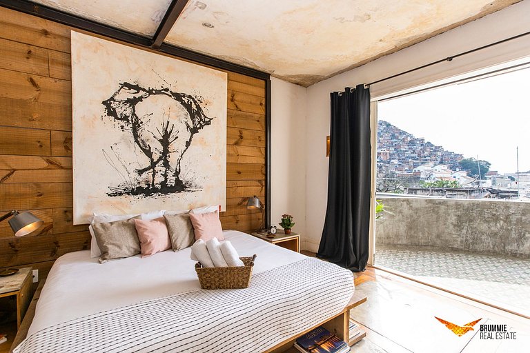 Art-Deco Inspired Mansion in Copacabana