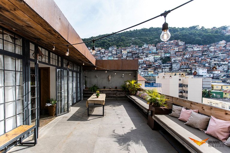 Art-Deco Inspired Mansion in Copacabana