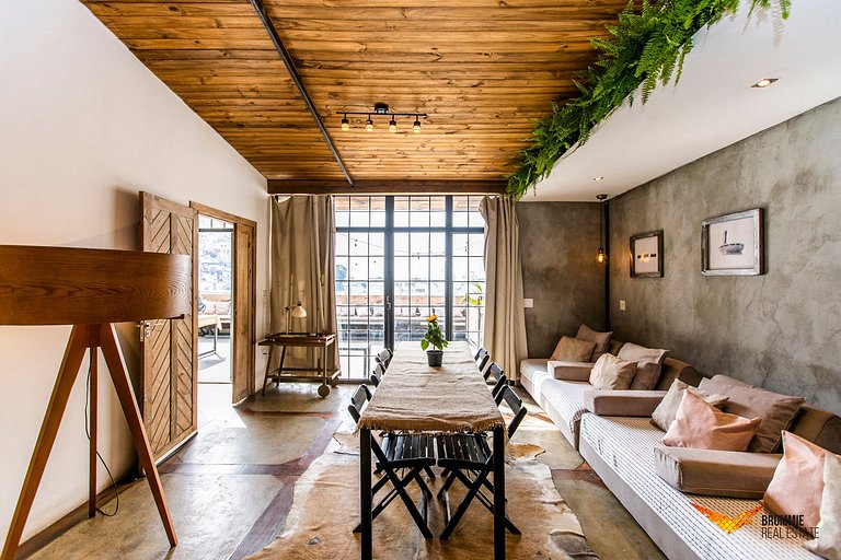 Art-Deco Inspired Mansion in Copacabana