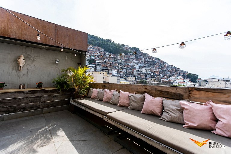 Art-Deco Inspired Mansion in Copacabana
