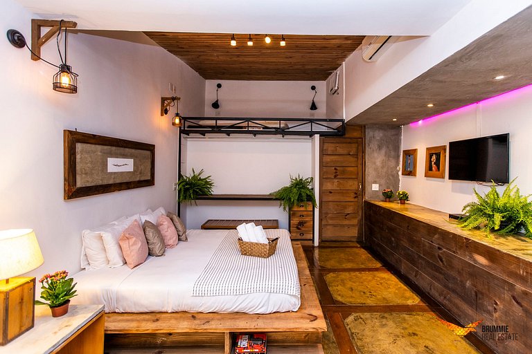 Art-Deco Inspired Mansion in Copacabana