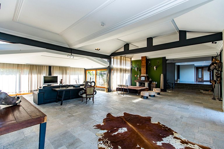 Beautiful Colonial House