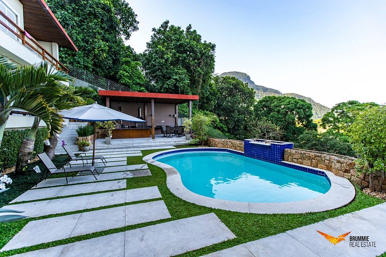 Stunning Mansion in São Conrado