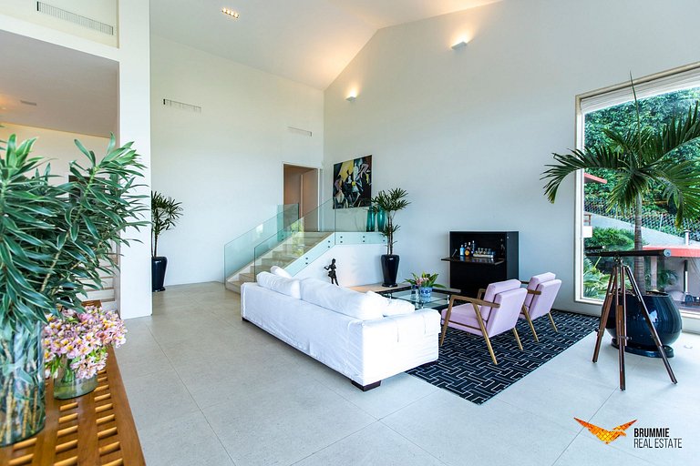 Stunning Mansion in São Conrado