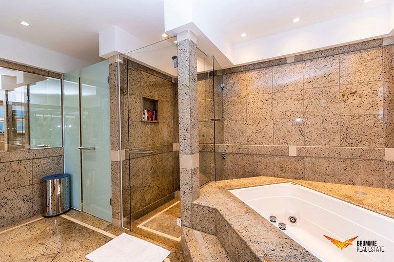 Stunning Mansion in São Conrado