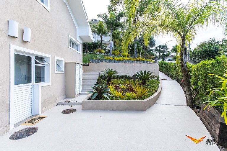 Beautiful House in Recreio