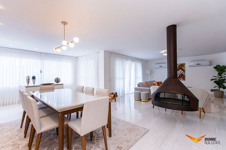 Beautiful House in Recreio