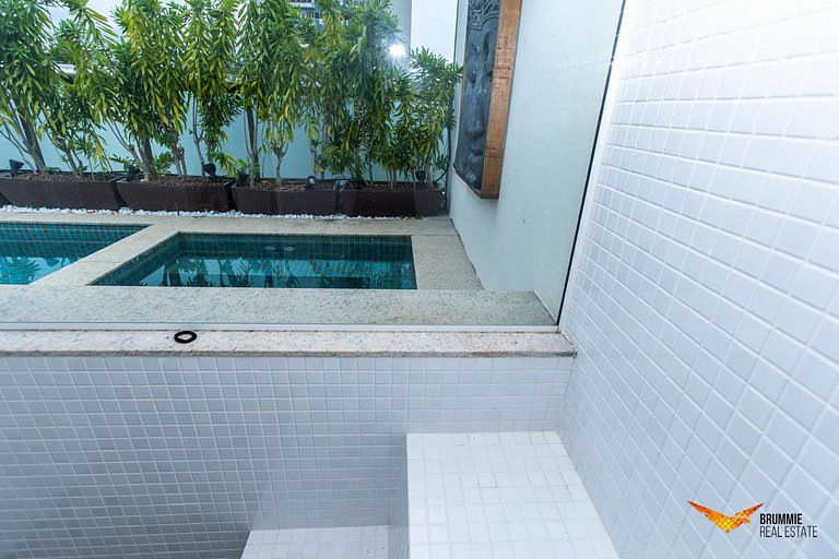 Beautiful Triplex Penthouse in Leblon