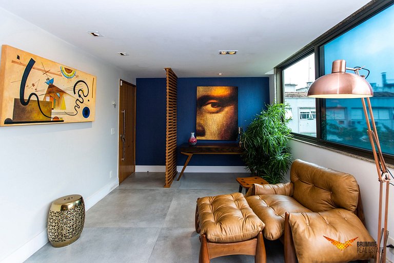 Beautiful Triplex Penthouse in Leblon