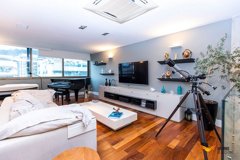 Belissima Cobertura Triplex no Leblon
