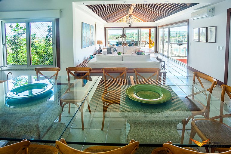 Exclusive House with Stunning Ocean Views in Búzios