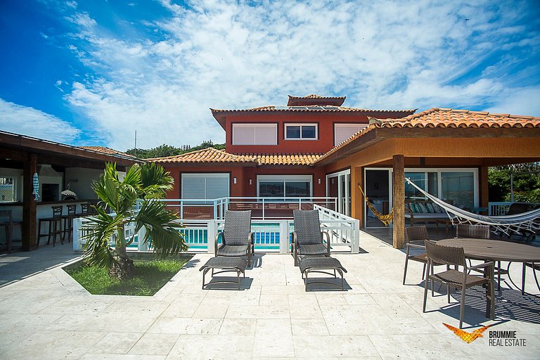 Exclusive House with Stunning Ocean Views in Búzios