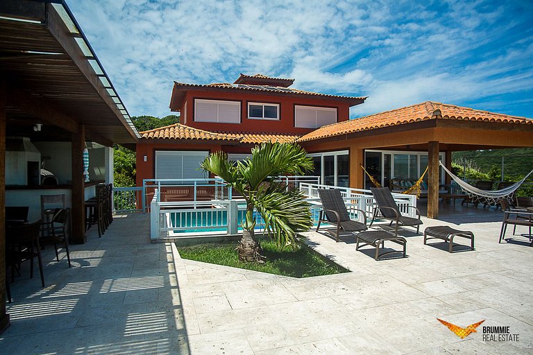 Exclusive House with Stunning Ocean Views in Búzios