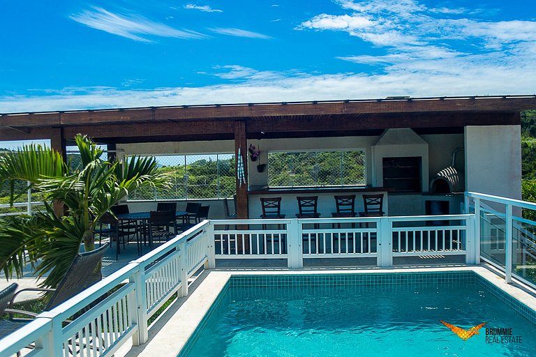 Casa Exclusiva con Impresionantes Vistas al Mar en Búzios