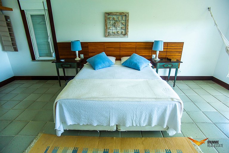 Casa Exclusiva com Vista Deslumbrante para o Mar em Búzios